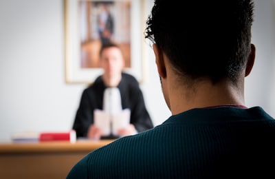 Strafblad van tien kantjes: Yassin (25) belooft rechter nu écht te stoppen