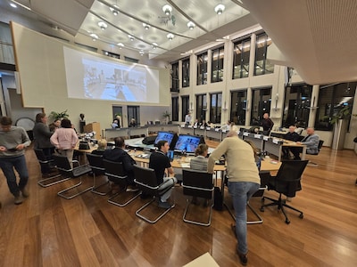 Gekozen, maar niet in de raad: wat vindt u daarvan? ‘Geen bedrog, maar netjes is het niet’