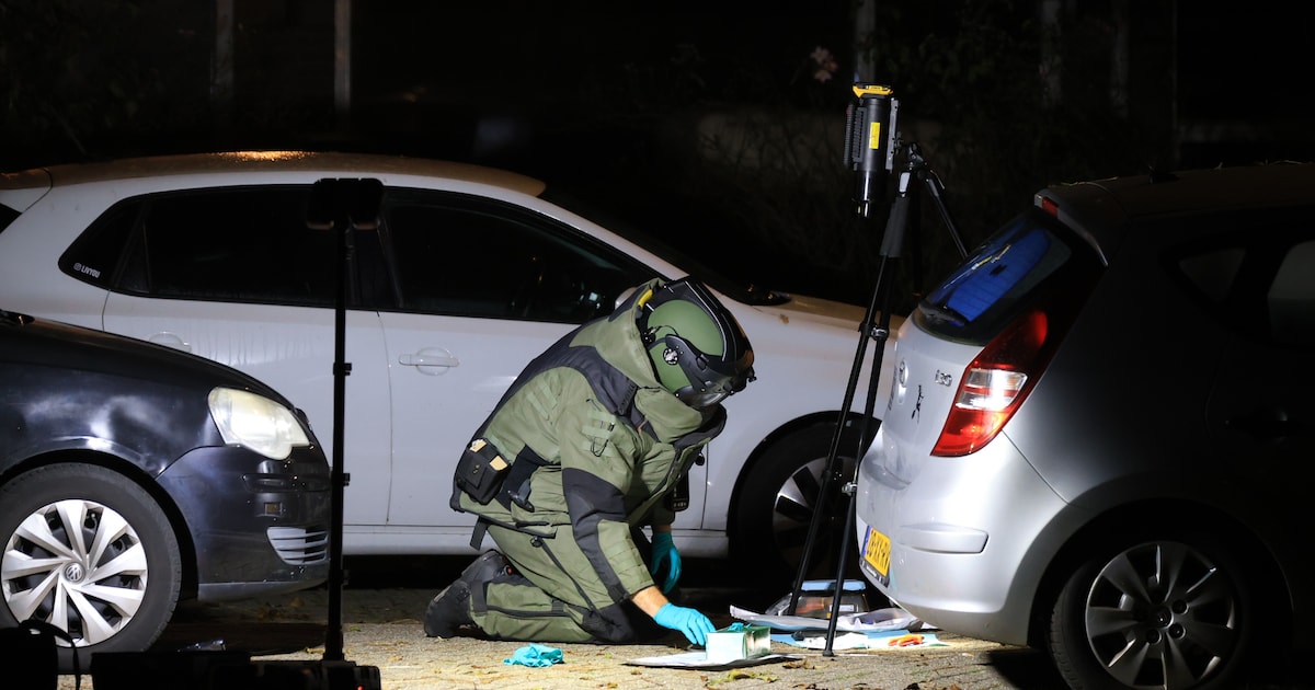 Explosief aangetroffen bij auto in Lisse: EOD met bompak ingezet
