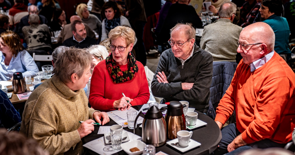 Kiesmannenshow biedt uitleg over verkiezingen in Stolwijk