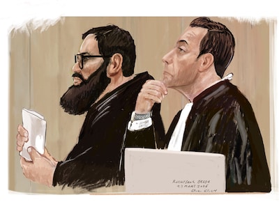 Tientallen jonge meisjes misbruikt en afgeperst, maar Mohamed B. (30) uit Oosterhout legt schuld bij