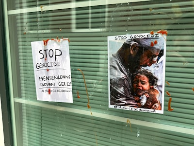 Activisten voor de rechter na bekladden van CIDI met ketchup en meel, maar op dat moment wordt pand 