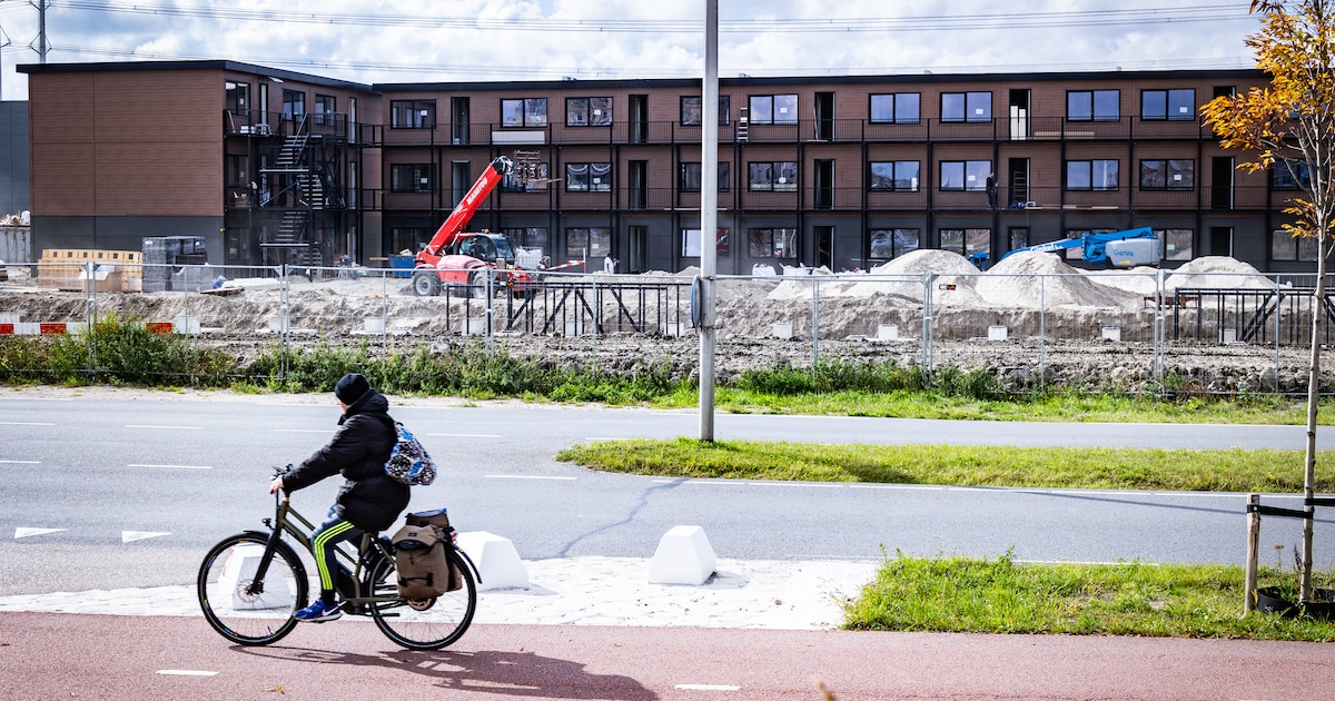 Azc in Den Hoorn gaat bijna open - wat vindt u daarvan?