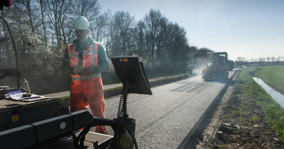 Steegjesdijk in Piershil wordt opnieuw geasfalteerd