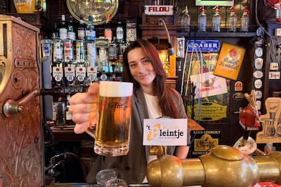 Biercafé t Pleintje tapt eigen jubileumbier: ‘Hij smaakt naar een zonnige dag’