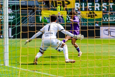 LIVE eredivisie | Kansloze middag ADO Den Haag tegen FC Groningen: Eggens deelt mee in feestvreugde, eretreffer Eduardo