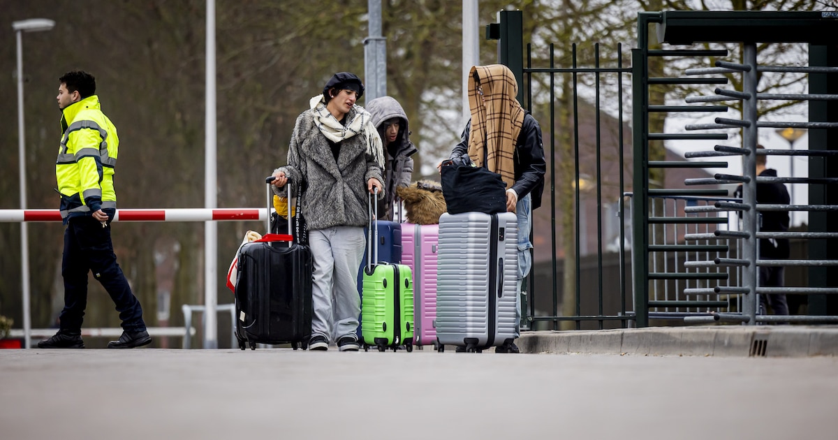 Opvang vluchtelingen in gemeentehuis Wijdemeren beperkt tot 1 november na protesten