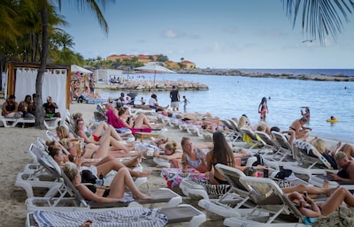 Dutch cautious about booking summer holidays but won't skimp on sun