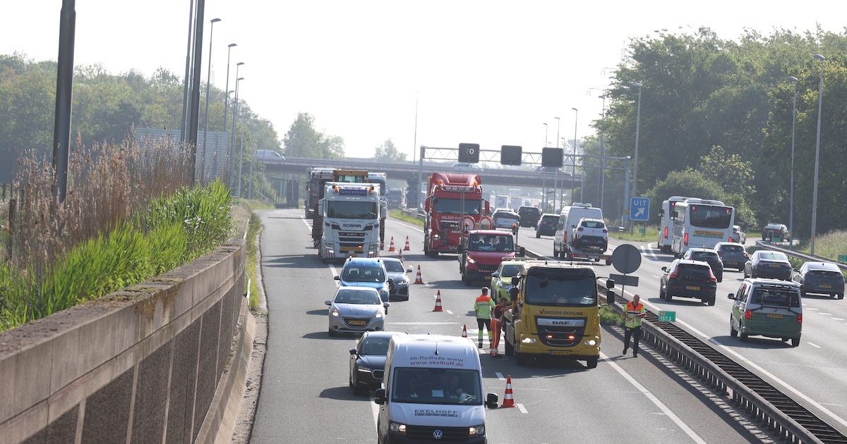 Verkeer op A1 bij Hengelo rijdt weer na eerder ongeluk