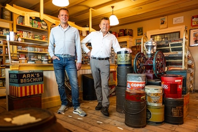 Familie Van der Hoek zit al een eeuw in levensmiddelen: van bezorgbrommer tot zelfscan én escaperoom