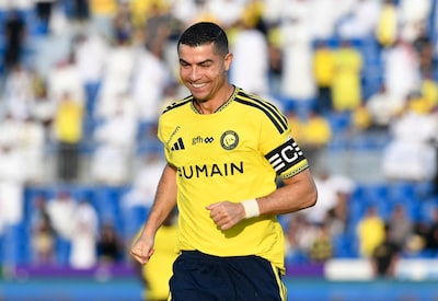 Nog achttien te gaan: Cristiano Ronaldo komt met fraaie kopbal weer wat dichter bij magische grens