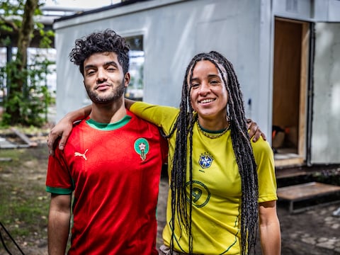 Iara (28) en Nassim (30) delen huis én liefde, maar niet WK-gevoel: zij voor Brazilië, hij voor Marokko