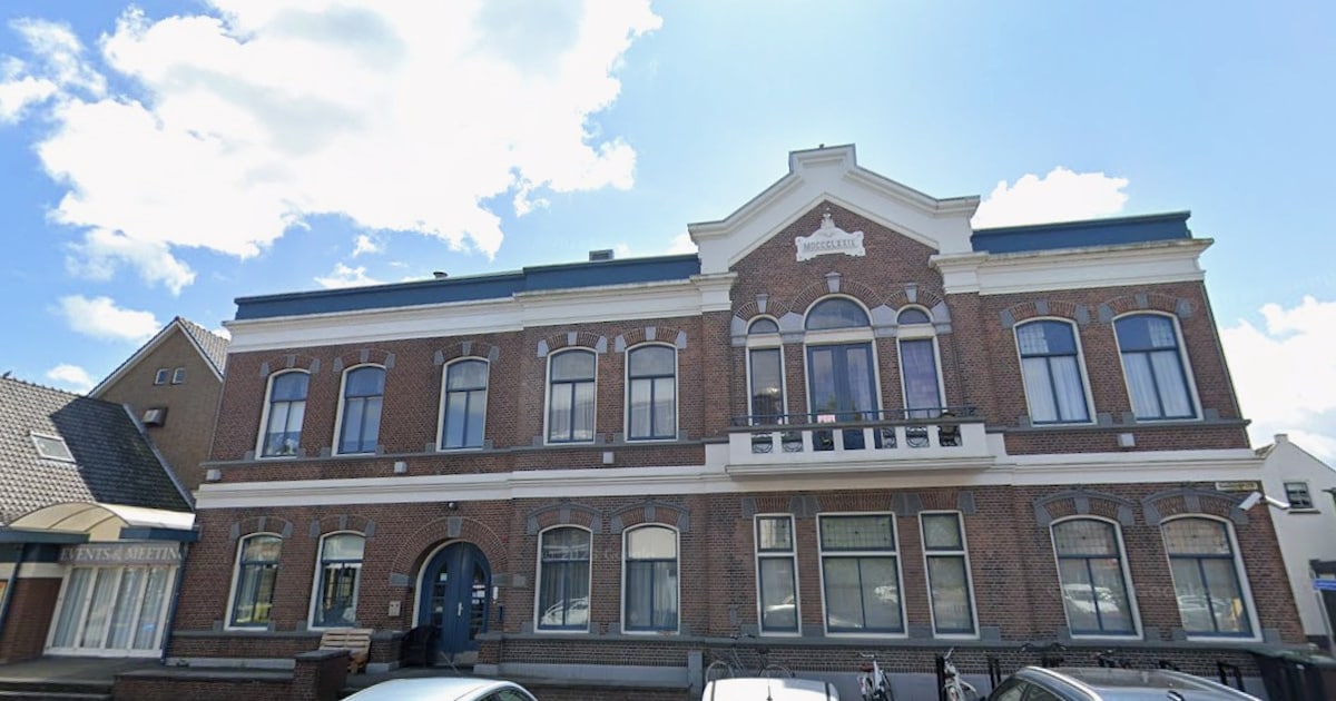 Buurtvereniging Schuwacht speelt komedie in Lekkerkerk