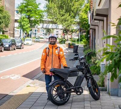 Ahmad uit Syrië geniet van zijn werk als maaltijdbezorger: ‘Nederlanders zijn aardige mensen’