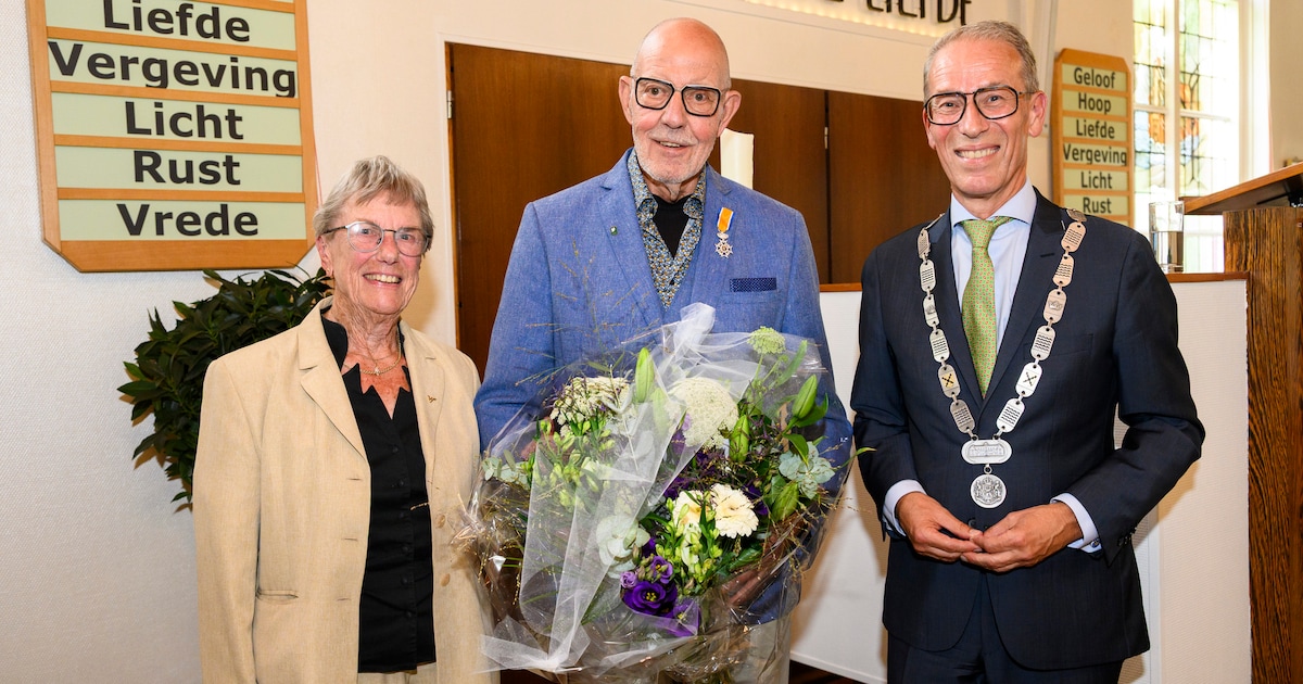 Lintje voor Anton (86) uit Sliedrecht na zestig jaar vrijwilligerswerk