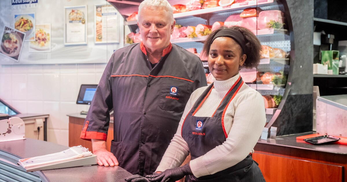 Slager Henk (74) smokkelt Aicha (26) naar Nederland en voorkomt eerwraak, nu moet ze toch het land u
