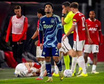 Owen Wijndal richt zich tot Ajax-bestuur na geruchten over mogelijke exit: 'Ik laat me niet zomaar wegsturen'