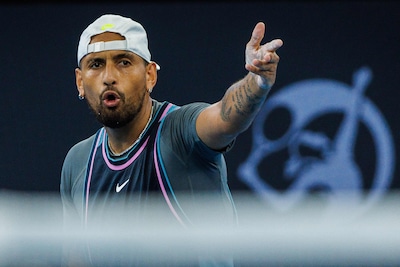 Toptennisser Nick Kyrgios test positief op cocaïne en krijgt voorlopige schorsing: ‘Diep teleurgesteld in mezelf’