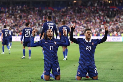 Mark van Bommel grijpt net naast stunt met België: Frankrijk draait duel in slotfase om