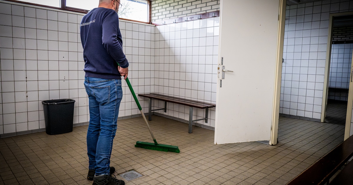 Tekort aan kleedkamers probleem voor vv Capelle: spelers moeten zich thuis douchen en omkleden