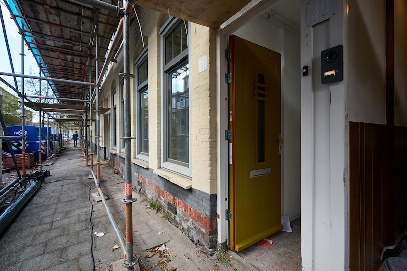 Huurwoningen in de Haagse wijk Transvaal tijdens een renovatie. 