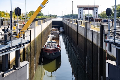 Sluis bij Eefde dicht door droogte: zo blijven bedrijven toch bevoorraad