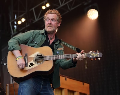 Ierse zanger en Oscarwinnaar Glen Hansard (56) overleden na motorongeluk