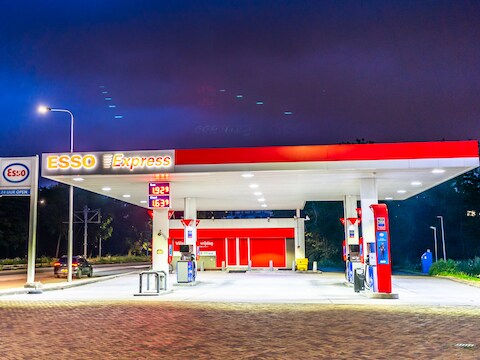 Dit kun je merken van nieuwe benzine die vanaf vandaag uit de pomp komt