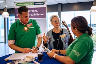 Ondernemers en maatschappelijke organisaties komen samen bij Maatschappelijke Beursvloer in Maasdam