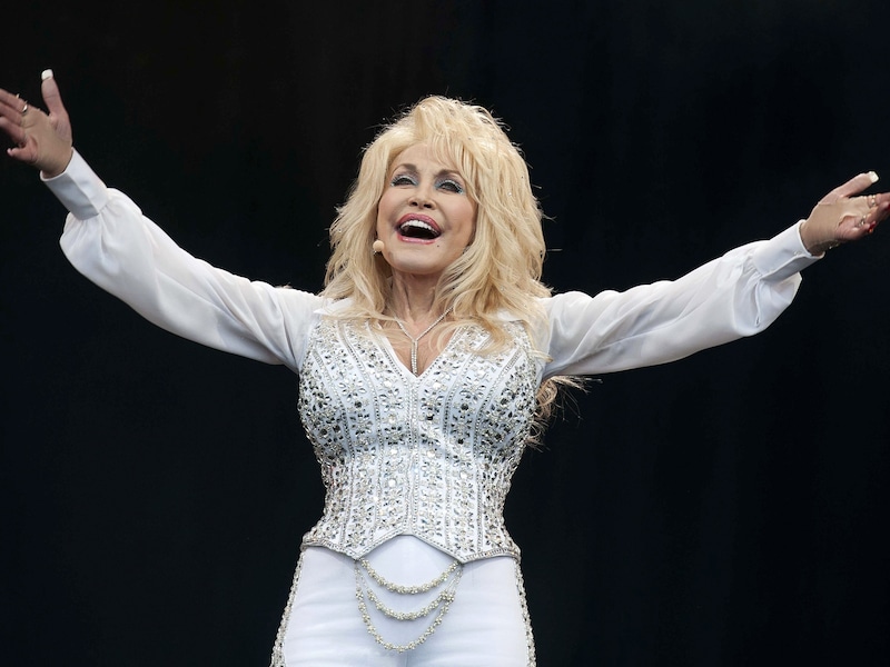Broer van Dolly Parton op 67-jarige leeftijd overleden | Show | AD.nl