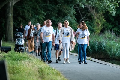 Walk into the Light: wandeling door Nieuwegein vraagt aandacht voor suïcidepreventie