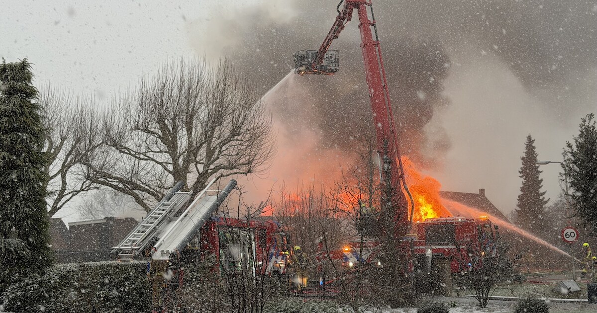 Loods in de as gelegd door uitslaande brand in Moerkapelle