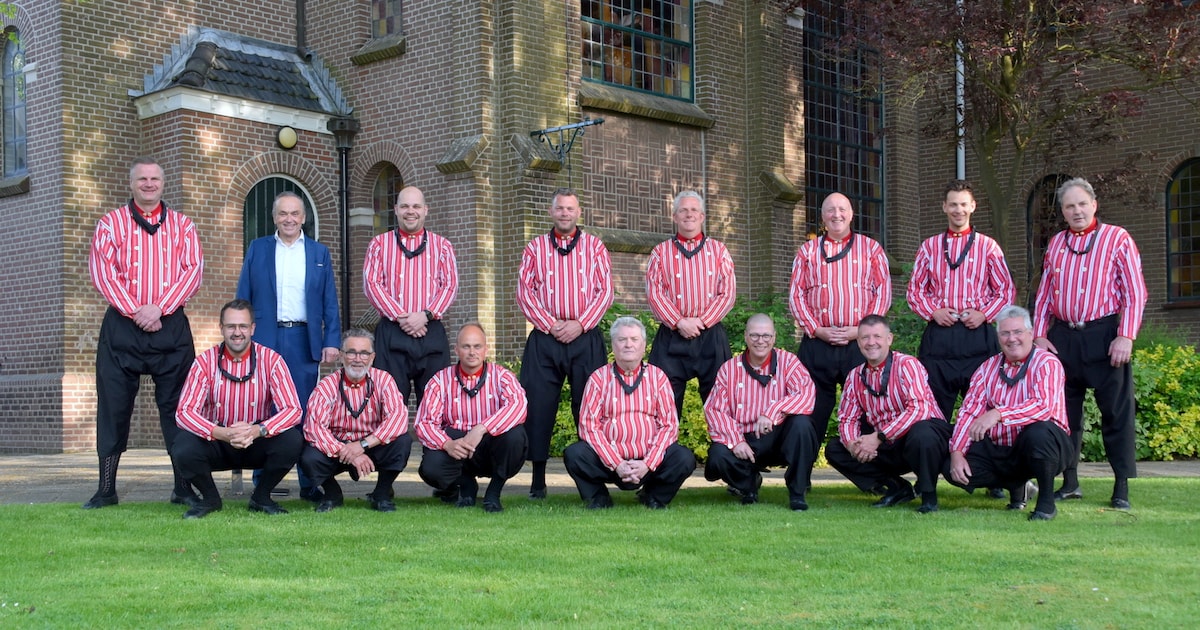 Urker Mans Formatie geeft zomerconcert in Ommen
