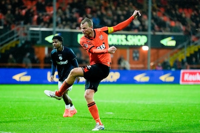 Heerlijke halve omhaal en pegel, hattrick Veerman, 9 goals bij Jong AZ en Heracles morst