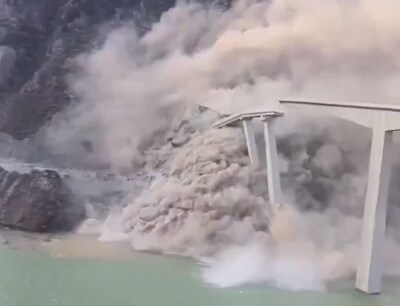 Ravage in zuidwest-China: torenhoge brug stort enkele maanden na opening volledig in elkaar