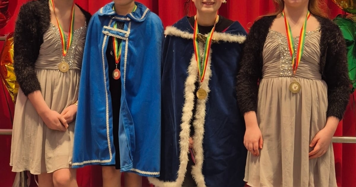 Prinses Liz en Prins Bram lopen voorop en vrijwilligers sc Diosa in zonnetje vanwege opknappen kanti