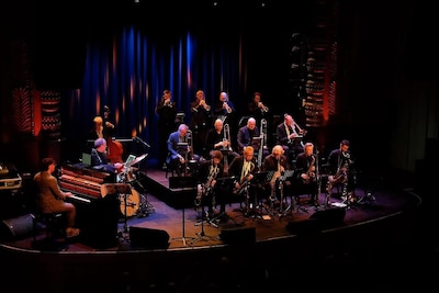 Muziek op Zondag Diepenveen gaat zomerstop in met optreden van bigband