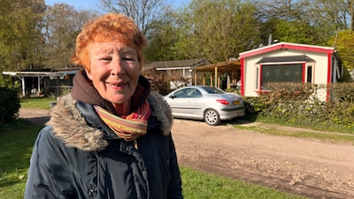 Man zit opgesloten in brandend chalet, maar wordt gered door brandweer: ‘Was echt levensbedreigend’