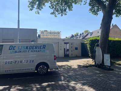 Werkdagen van 06.00 uur tot midden in de nacht in ijsblokjeszaak in Eindhoven