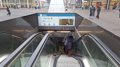 Goed nieuws: de roltrappen van de tramtunnel doen het binnenkort weer