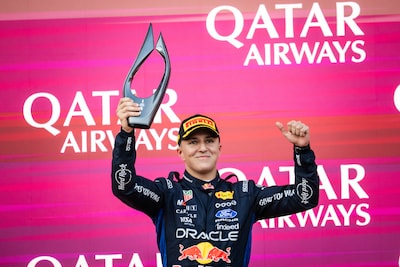 Hadjar vindt podium ‘te mooi om waar te zijn’, Russell genoot van strijd met Verstappen