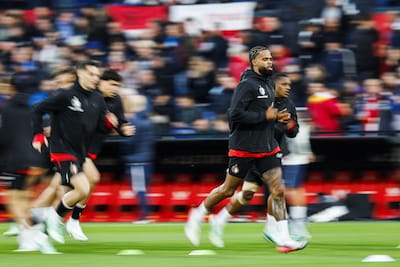Feyenoord moet het zonder Watanabe doen in kraker, Stengs vervangt geblesseerde Smit bij AZ