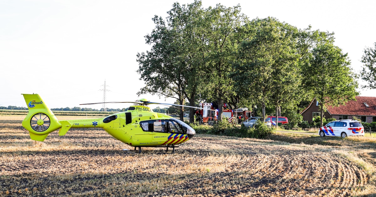 Twee zwaargewonden bij botsing aan Linderveldweg in Linde