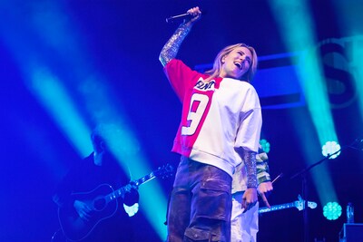 LIVE Paaspop | Tent afgesloten bij Kraantje Pappie, Ijscoman heeft ‘pas 5’ ijsjes verkocht door wiss