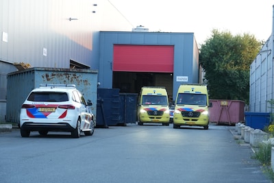 Man zwaargewond bij bedrijfsongeval in Oosterhout, slachtoffer is stabiel