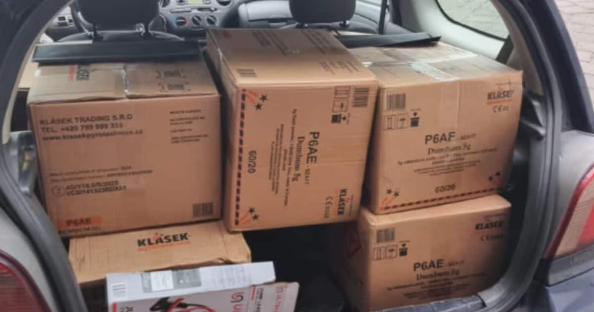 Politie neemt in Amersfoort 165 kilo aan zwaar illegaal vuurwerk in beslag: drie mannen en vrouwen a