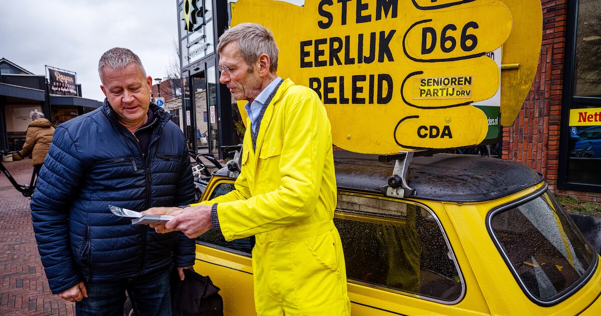 Forum voor Democratie geweerd van debat, raadslid draagt beverpak en hangt huis vol met posters