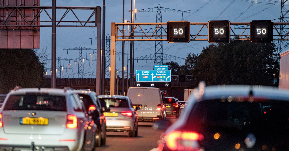 Ongeluk zorgt voor file op A35 bij Hengelo, weg weer vrij