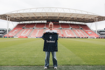 FC Utrecht-droom komt uit voor Houtense Moisa Verkuijl (28): ‘Heel bijzonder om in dit shirt te moge