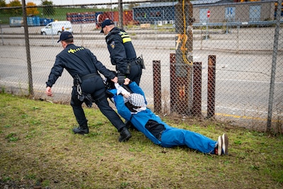 Honderden demonstranten op havenspoorlijn: dit waren eerdere doelwitten van grote acties in Rotterdam